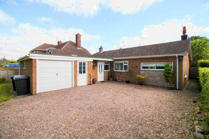 2 Bedroom Detached Bungalow For Sale In Station Road, Willoughby, LN13