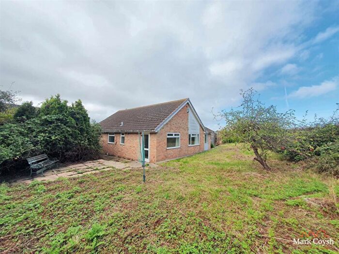 3 Bedroom Detached Bungalow For Sale In Avondale Close, Whitstable, CT5