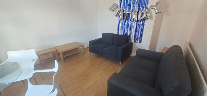 4 Bedroom Terraced House To Rent In Burley Lodge Street, Leeds, West Yorkshire, LS6