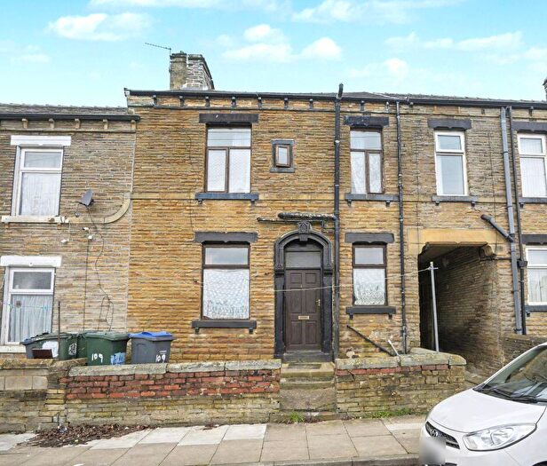 2 Bedroom Terraced House For Sale In Amberley Street, Bradford, BD3