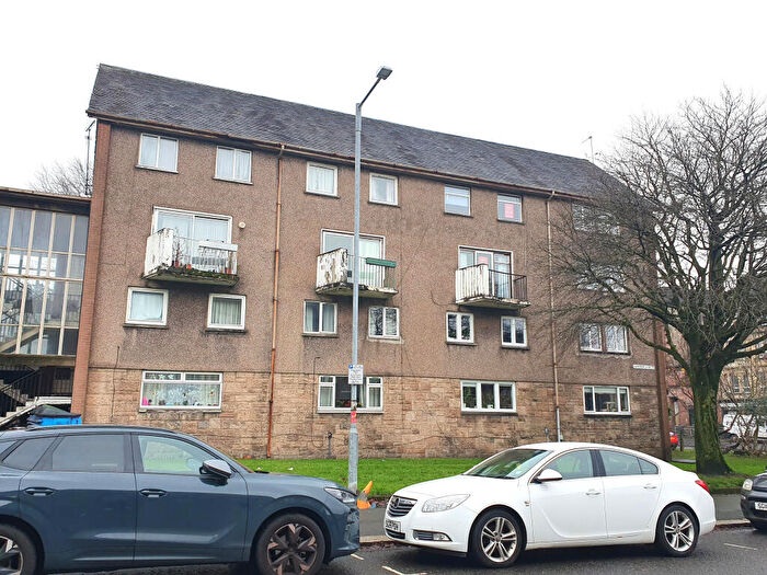 3 Bedroom Maisonette For Sale In B Wardrop Street, Paisley, Renfrewshire, PA1