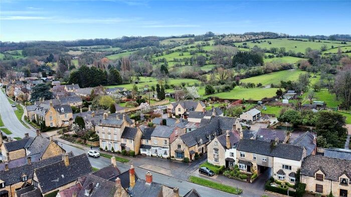 6 Bedroom Detached House For Sale In High Street, Broadway, Worcestershire, WR12