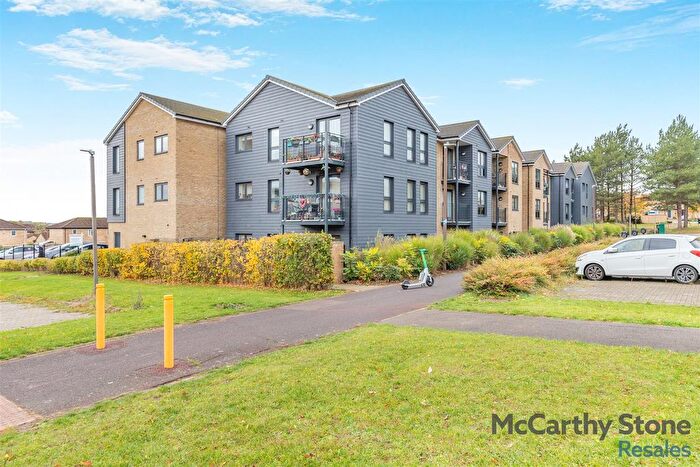 1 Bedroom Flat For Sale In Hindhead Knoll, Walnut Tree, Milton Keynes, MK7