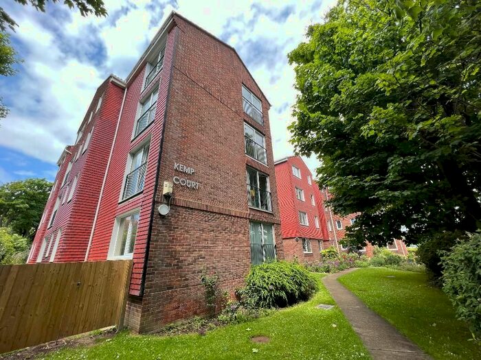 2 Bedroom Flat To Rent In Manor Road, Brighton, East Sussex, BN2