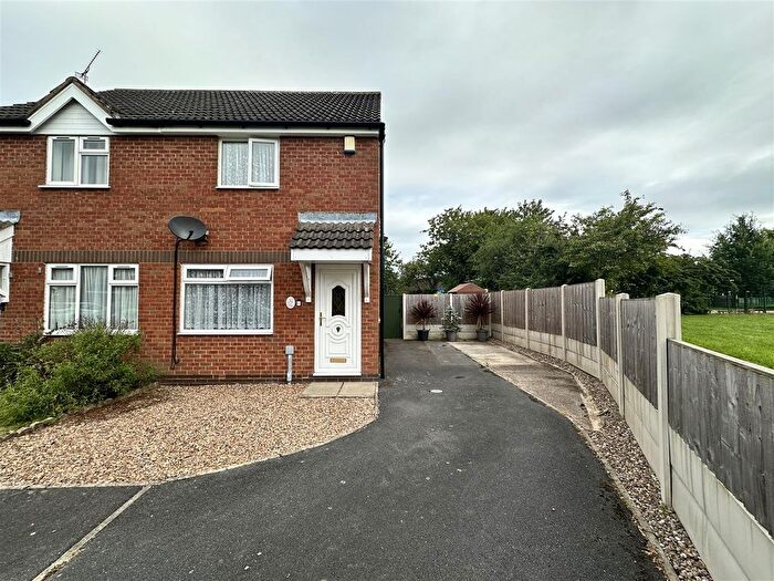 2 Bedroom Property To Rent In High Meadow Close, Ripley, DE5