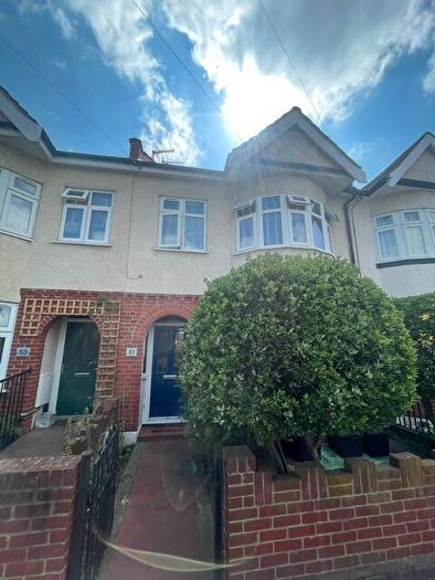 4 Bedroom Terraced House For Sale In Woodville Road, South Woodford, Redbridge, London, E18