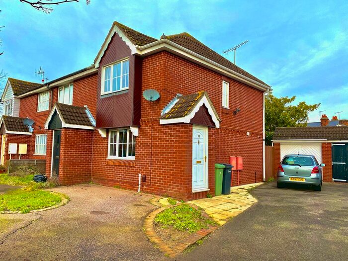 2 Bedroom End Of Terrace House To Rent In Hunting Gate, Colchester, CO1