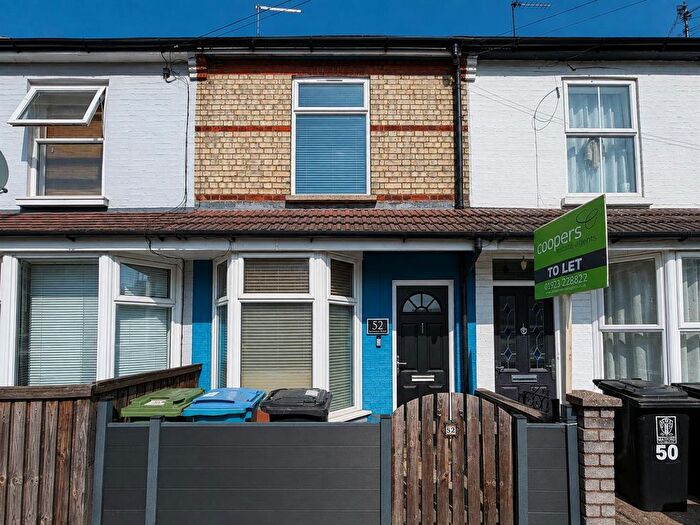2 Bedroom Terraced House To Rent In Leavesden Road, Watford, WD24