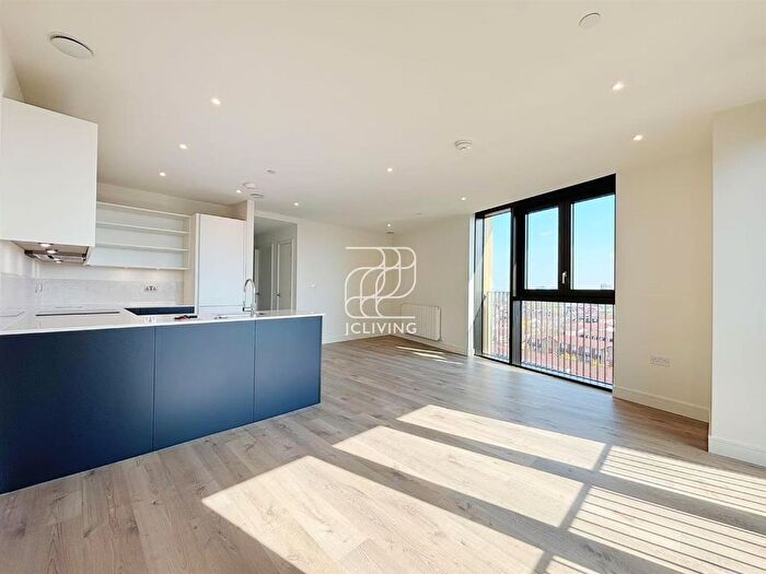 1 Bedroom Flat For Sale In Affinity View, London, E16