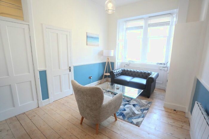 1 Bedroom Flat To Rent In Lochrin Place, Tollcross, Edinburgh, EH3