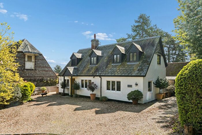 3 Bedroom Detached House For Sale In Preston Road, Gosmore, Hitchin, SG4