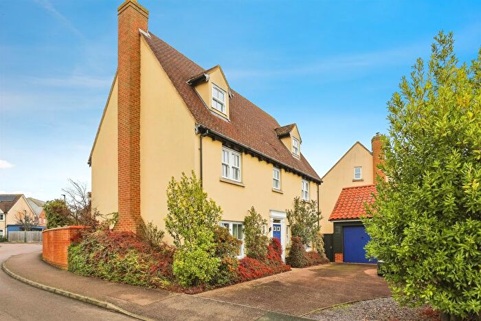 6 Bedroom Detached House For Sale In Apley Way, Lower Cambourne, Cambridge, CB23