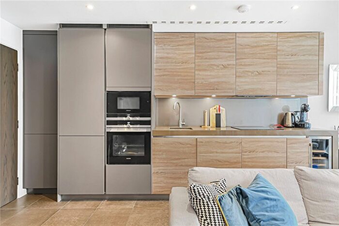 1 Bedroom Flat For Sale In Chronicle Tower, London, EC1V