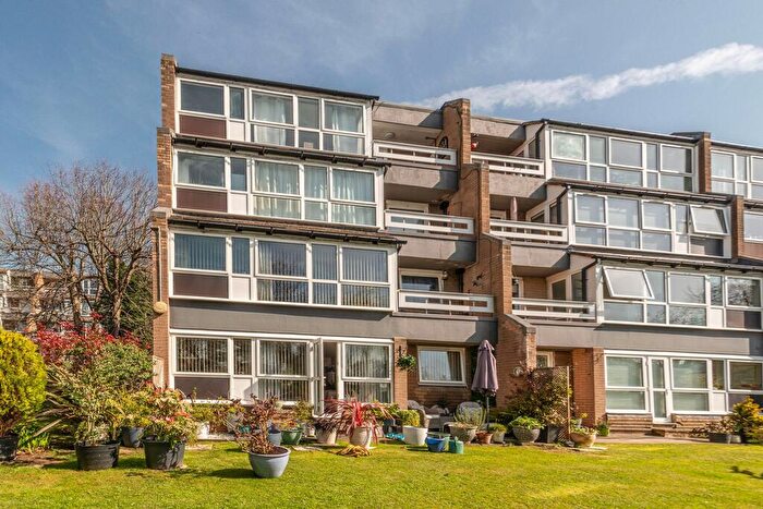 1 Bedroom Flat For Sale In Storth Lane, Sheffield, S10