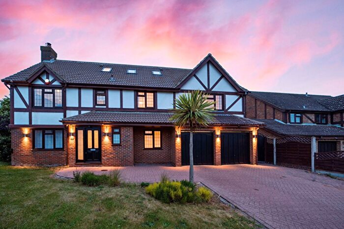 6 Bedroom Detached House To Rent In Toynbec Close, Chislehurst, BR7