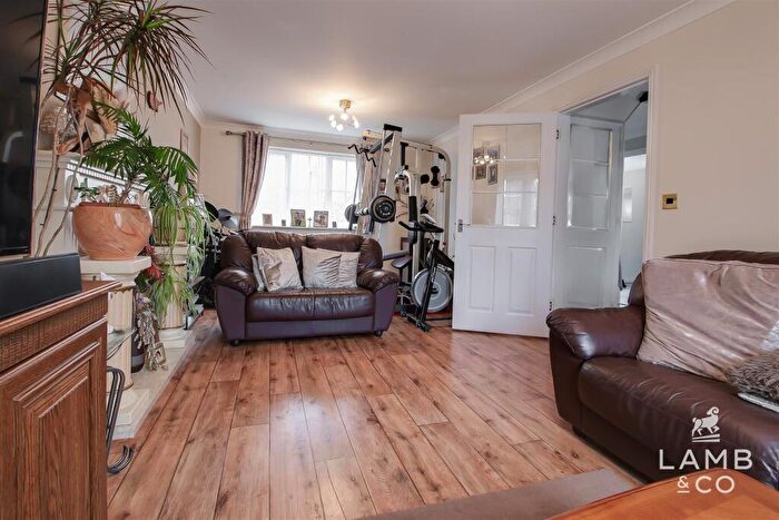 4 Bedroom Detached House For Sale In Parade Drive, Dovercourt, Harwich, CO12