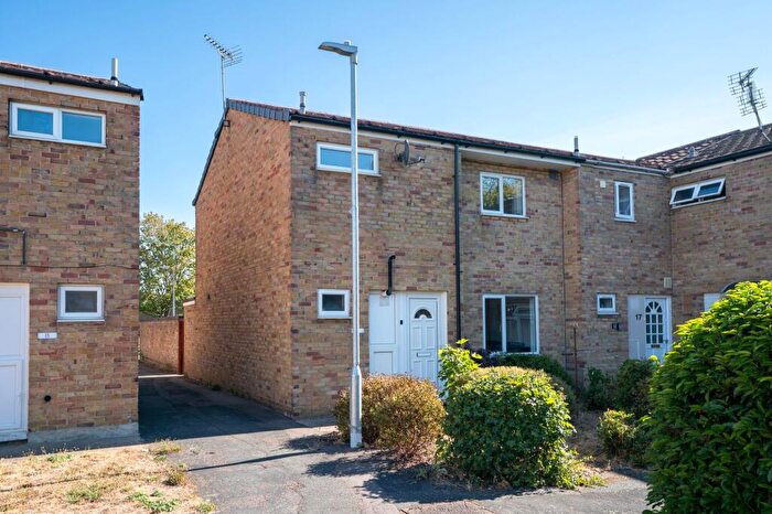 3 Bedroom End Of Terrace House For Sale In Crosfield Court, Cambridge, CB4
