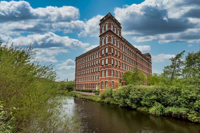 2 Bedroom Flat For Sale In / Anchor Mill, Thread Street, Paisley, PA1