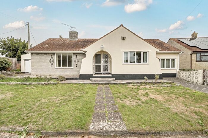 3 Bedroom Bungalow For Sale In East Lyng, Taunton, Somerset, TA3