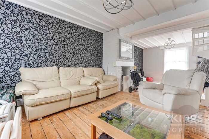 4 Bedroom End Of Terrace House For Sale In Marshgate Drive, Hertford, SG13