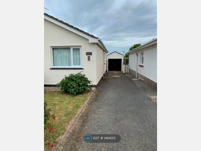 2 Bedroom Bungalow To Rent In Meadow Road, Jameston, Tenby, SA70