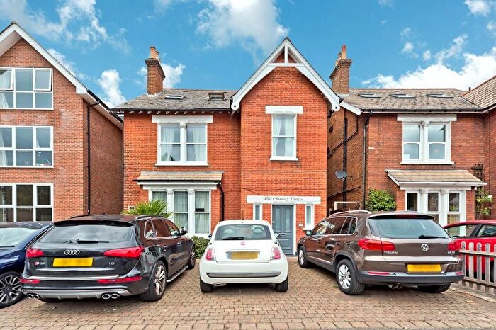 2 Bedroom Apartment To Rent In Beaufort Road, Kingston Upon Thames, KT1