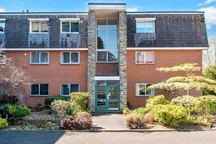 2 Bedroom Flat For Sale In Cranford Avenue, Exmouth, Devon, EX8