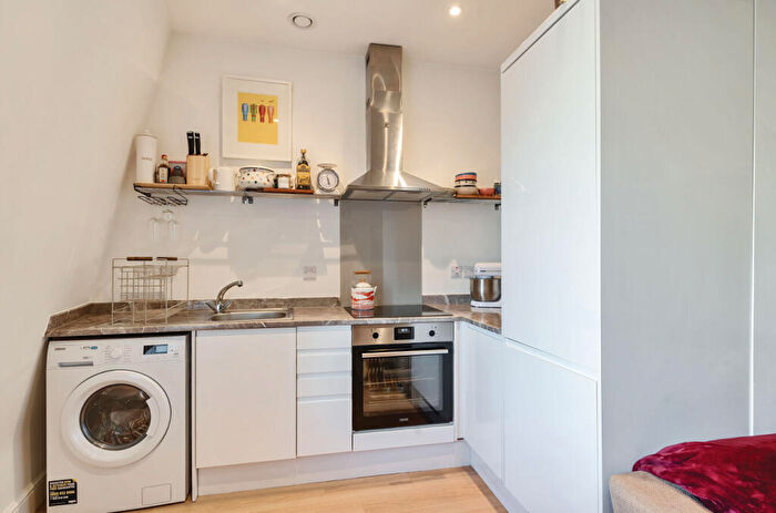 1 Bedroom Flat For Sale In North Eastern Chambers, Station Square, Harrogate, North Yorkshire, HG1