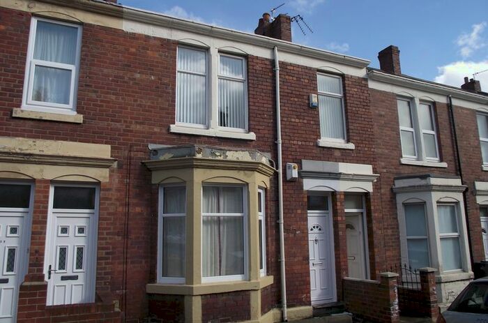 2 Bedroom Flat To Rent In Myrtle Grove, Wallsend, NE28