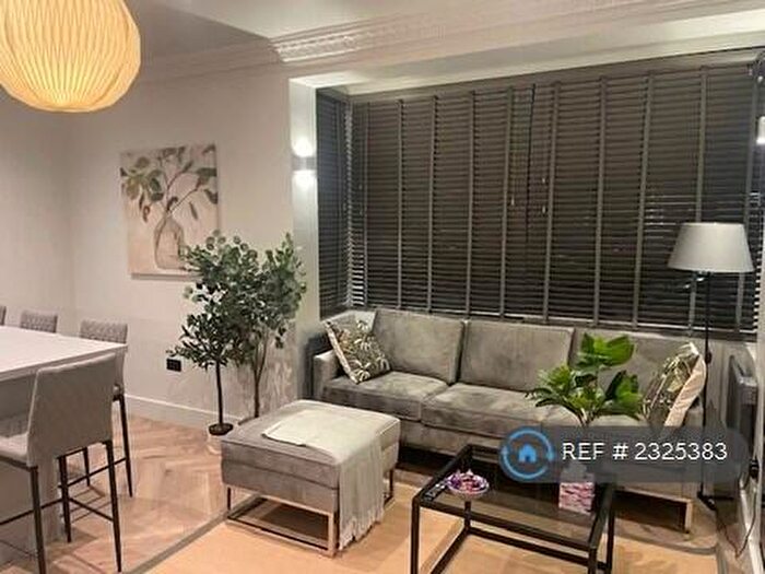 2 Bedroom Flat To Rent In Woodstock Avenue, London, NW11