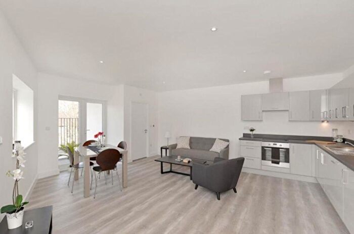 1 Bedroom Flat To Rent In Ballards Lane, North Finchley, London, N12