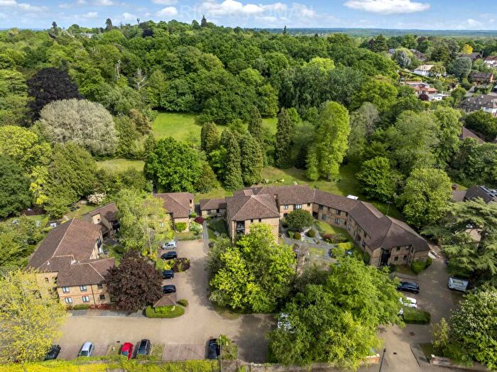 1 Bedroom Retirement Property For Sale In Talbot Lodge, Esher, KT10