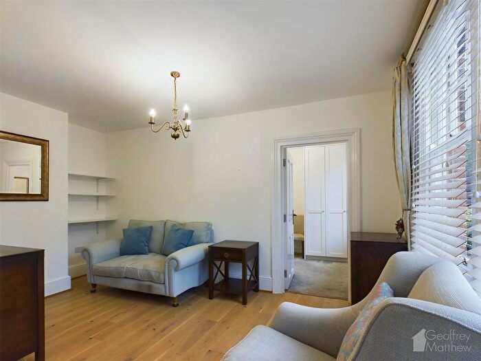 1 Bedroom Flat For Sale In Mulberry Green, Harlow, CM17