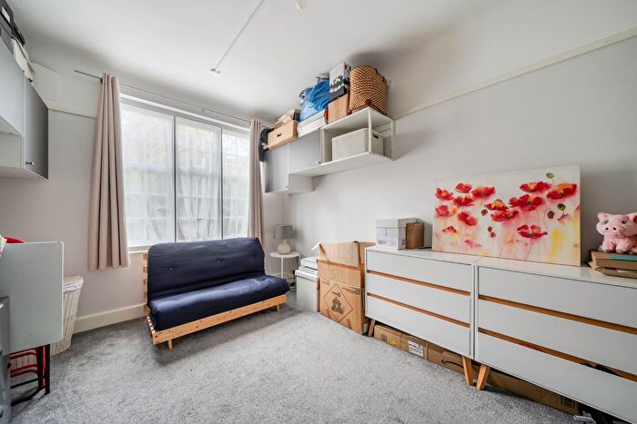 2 Bedroom Flat To Rent In Belmont Grove, London, SE13