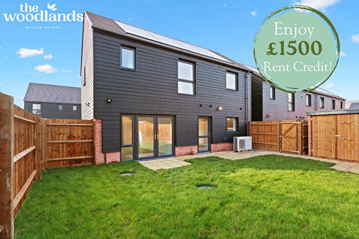 3 Bedroom Semi-Detached House To Rent In Eredine Crescent, Milton Keynes, Buckinghamshire, MK5