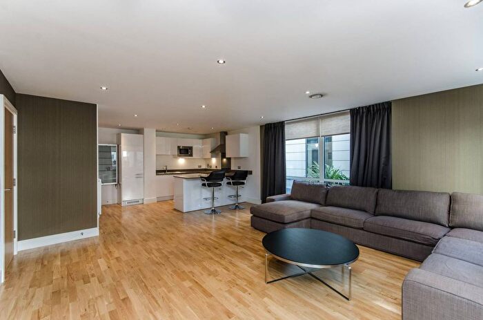 3 Bedroom Maisonette To Rent In Dowells Street, Greenwich, London, SE10