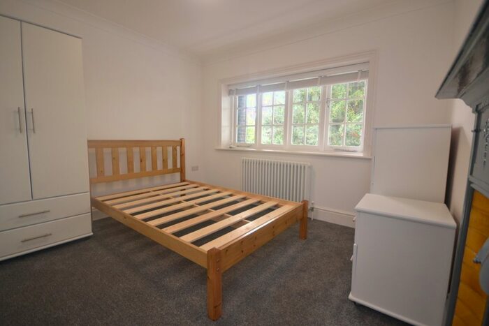 1 Bedroom Detached House To Rent In Kendrick Road, Reading, Berkshire, RG1