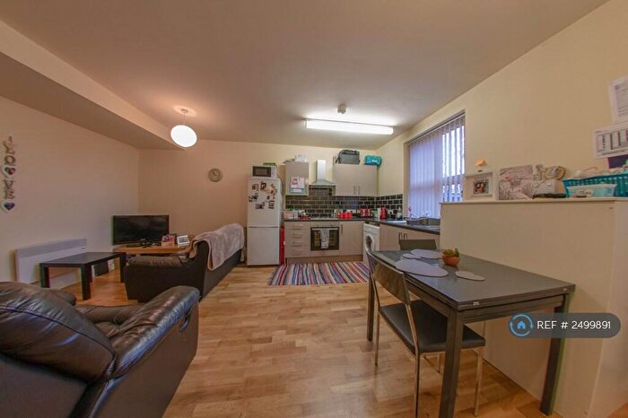 1 Bedroom Flat To Rent In Hyde Park, Leeds, LS6