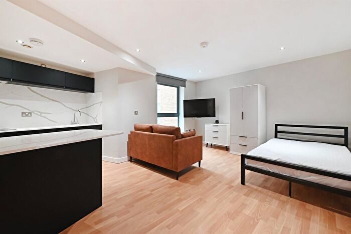 Studio To Rent In , West One Space, City Centre, S1