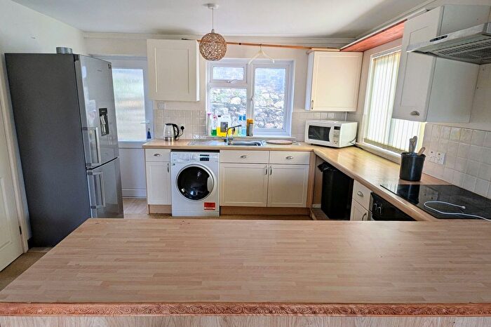 1 Bedroom Flat For Sale In East End, Turnpike Road, Marazion, TR17