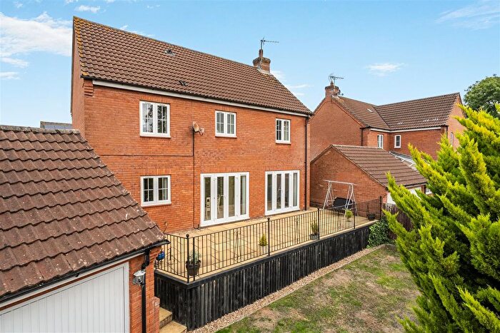 4 Bedroom Detached House For Sale In Rooks Way, Tiverton, EX16