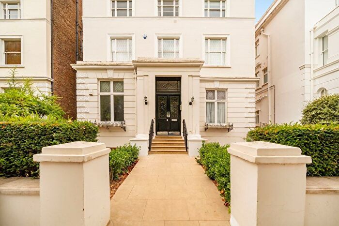 2 Bedroom Flat For Sale In Hamilton Terrace, St John's Wood, NW8