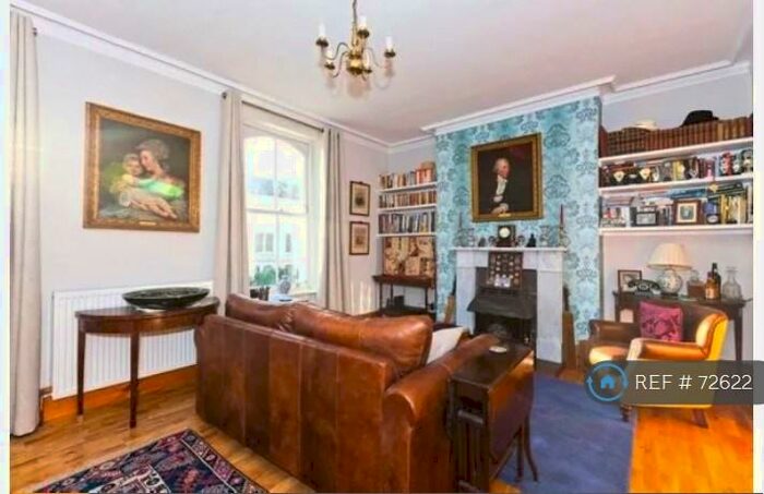 2 Bedroom Flat To Rent In Miranda Road, London, N19