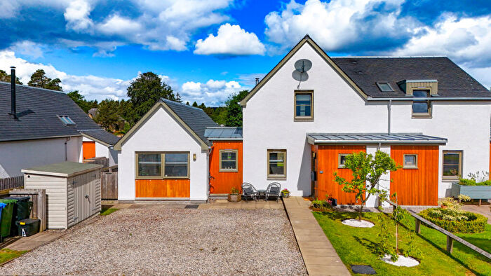 4 Bedroom Semi-Detached House For Sale In The Glebe, Kiltarlity, IV4