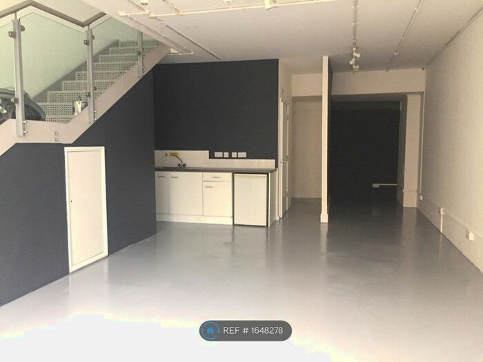 1 Bedroom Maisonette To Rent In Palmers Road, London, E2