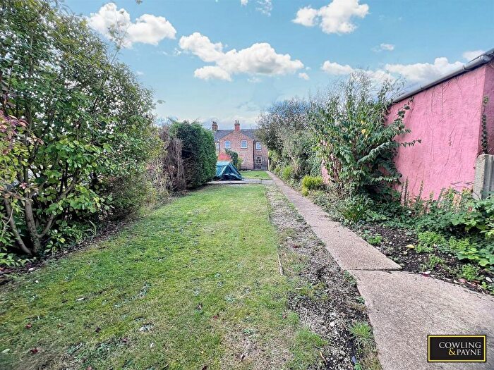 3 Bedroom End Of Terrace House For Sale In Station Avenue, Wickford, SS11