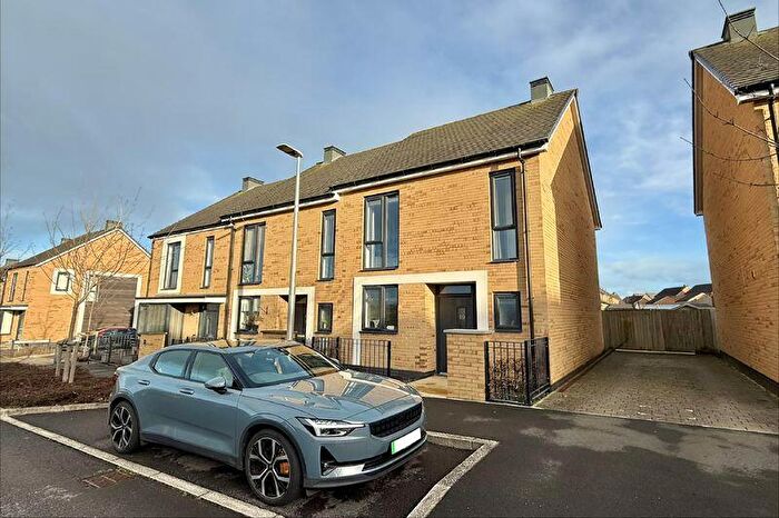 2 Bedroom End Of Terrace House For Sale In Manser Road, Locking Parklands - Double Bedrooms, BS24