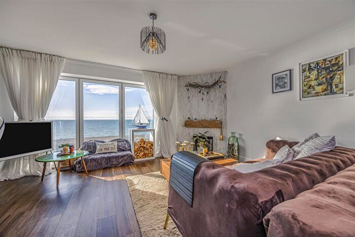 2 Bedroom Property For Sale In Bembridge Drive, Hayling Island, PO11