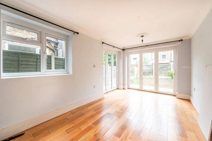 4 Bedroom Terraced House For Sale In Morley Road, Stratford, London, E15