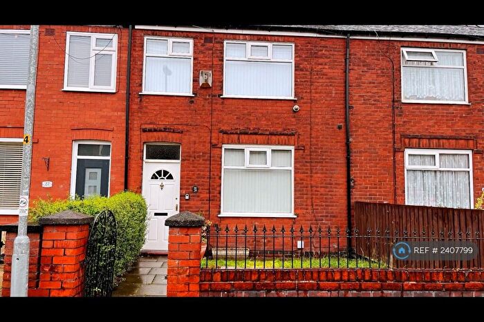 3 Bedroom Terraced House To Rent In Dalton Street, Failsworth, Manchester, M35